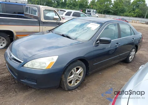 2007 Honda Accord 2.4 Ex z USA, uszkodzony, nr VIN 1HGCM56787A181826